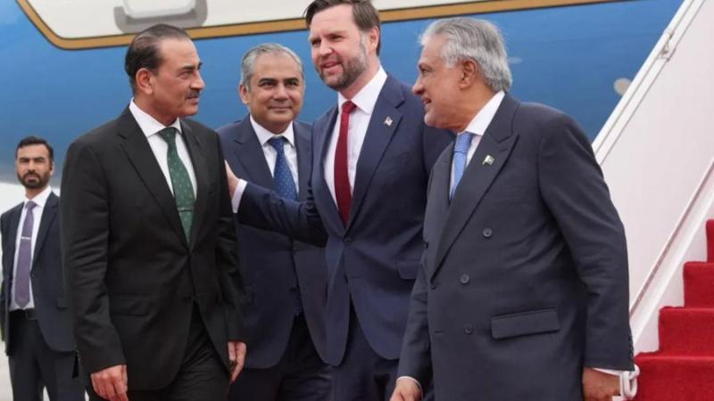 وفد أمريكي يعود إلى باكستان لإجراء محادثات جديدة مع إيران