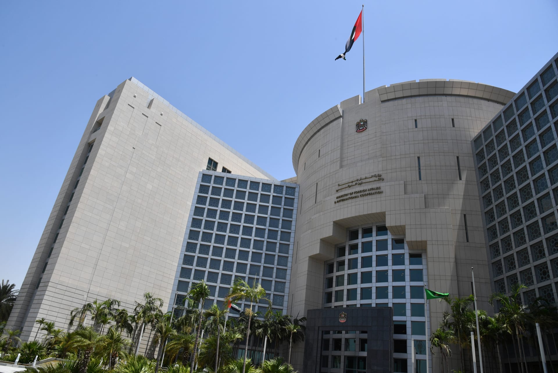 الإمارات تدعم التوافق الدولي لوقف الحرب وإطلاق المسار السياسي في السودان