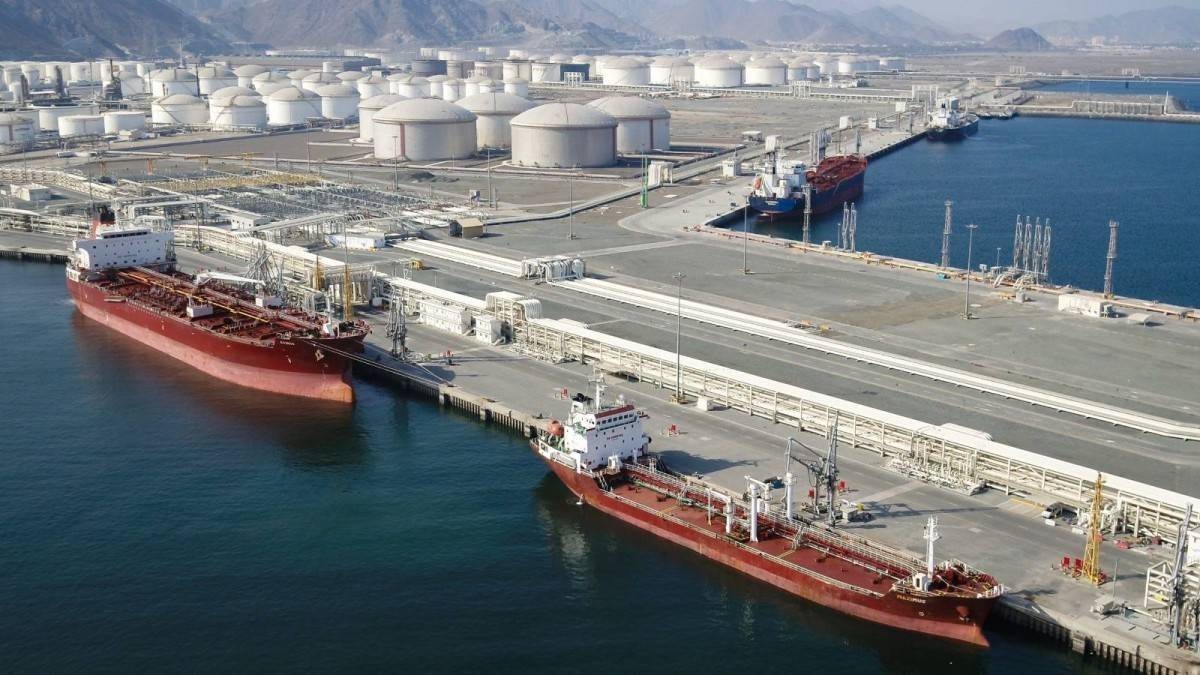 الحرب الأمريكية الإيرانية تهبط بمبيعات وقود السفن في الفجيرة إلى النصف