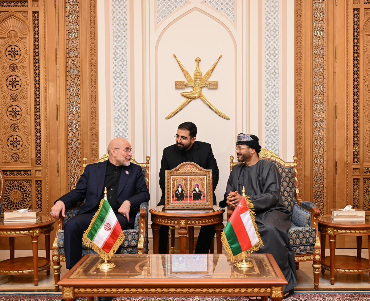 عُمان وإيران تؤكدان ضمان أمن الملاحة في هرمز ودعم جهود التهدئة