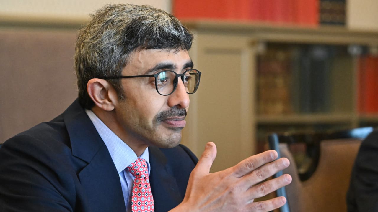 عبد الله بن زايد: هجمات إيران انتهاك للسيادة وتهديد للأمن الإقليمي والدولي