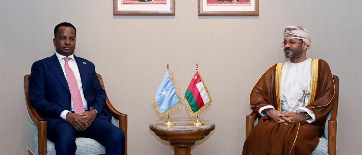 سلطنة عُمان تدعم وحدة الصومال وتدين استهداف الكويت بمسيّرات