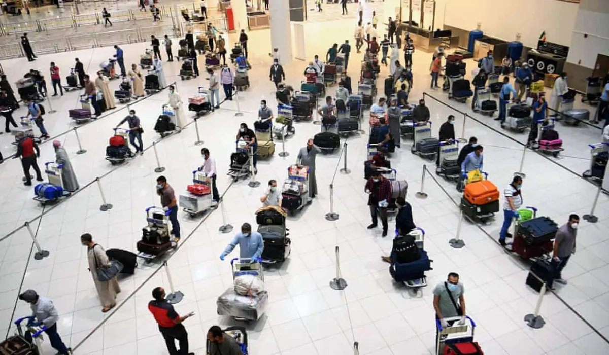 "أُلغيت إقاماتنا ونحن في الإجازة".. آلاف الموظفين والمستثمرين المصريين في الإمارات أمام قرارات مفاجئة