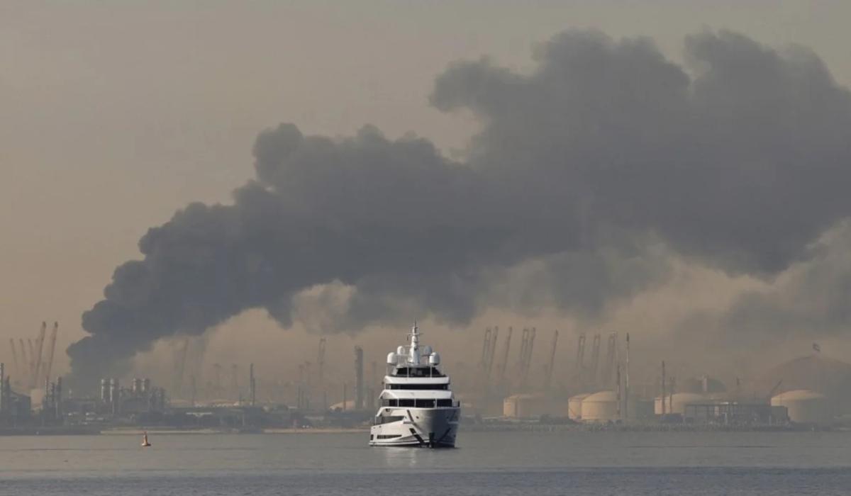 رغم الهدنة.. إيران تهاجم الإمارات بـ52 صاروخاً باليستياً وطائرة مسيّرة