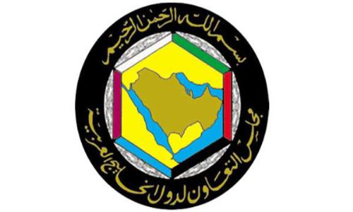 السعودية والإمارات والبحرين تقرر سحب سفرائها من قطر