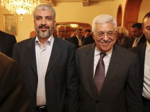 الرئيس عباس يزف نجله بالدوحة ومشعل أبرز المدعوين 